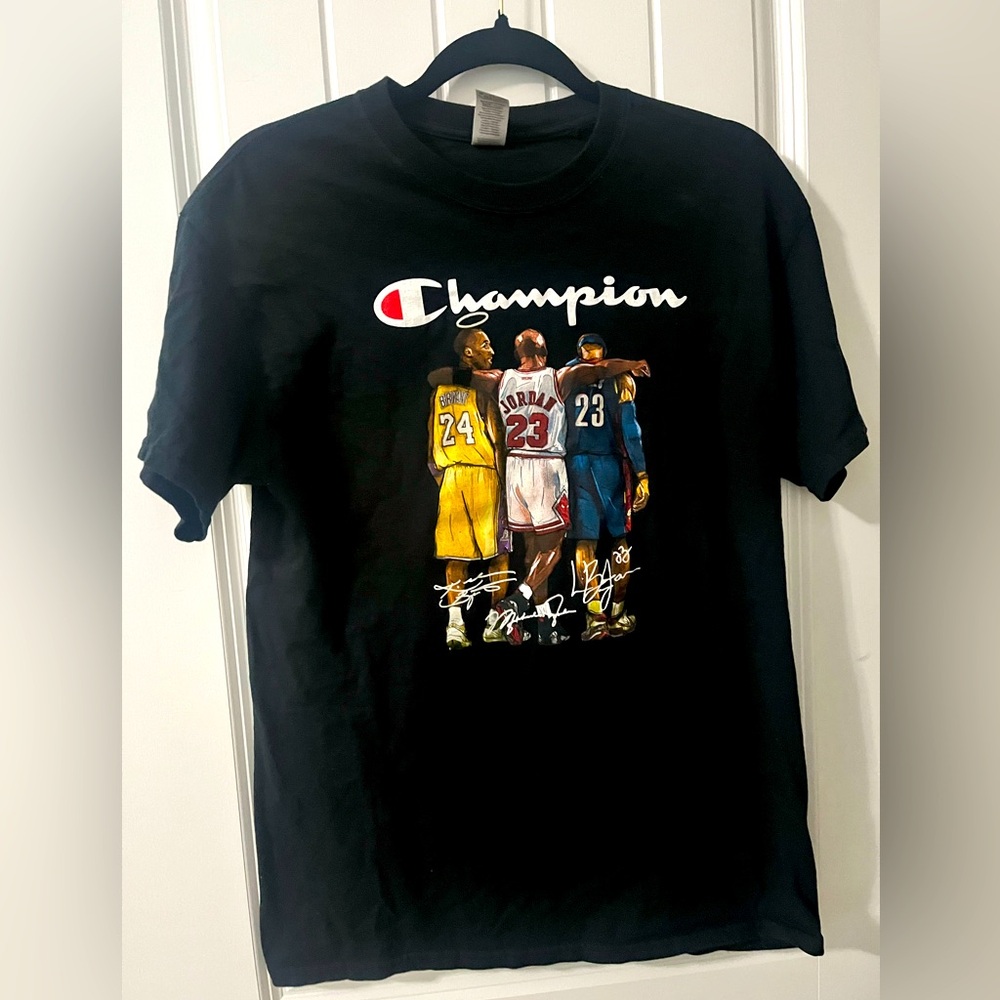 Men’s size Medium Tribute T-shirt.
